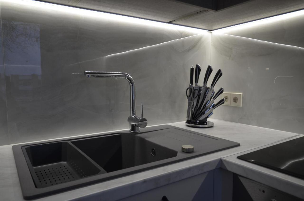 Luxuria Modern Apartments - Self Check-In Šiauliai Buitenkant foto
